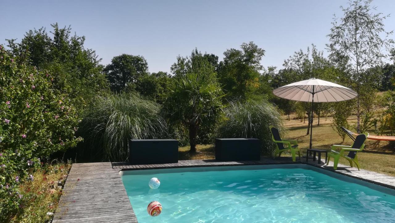Le Mas De Carrie Bed & Breakfast Parisot  Exterior photo