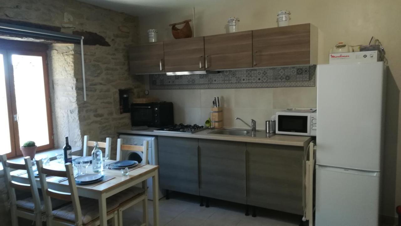 Le Mas De Carrie Bed & Breakfast Parisot  Exterior photo